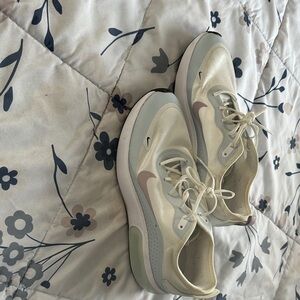 Stylish Women's Cream and Gray Sneakers